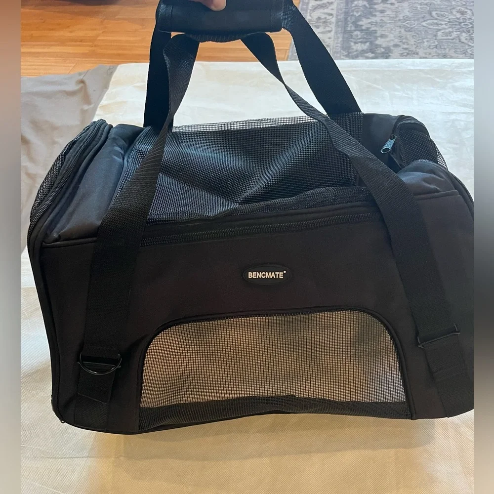 BENCMATE pet travel carrier Designed for transporting small pets as dogs/cats